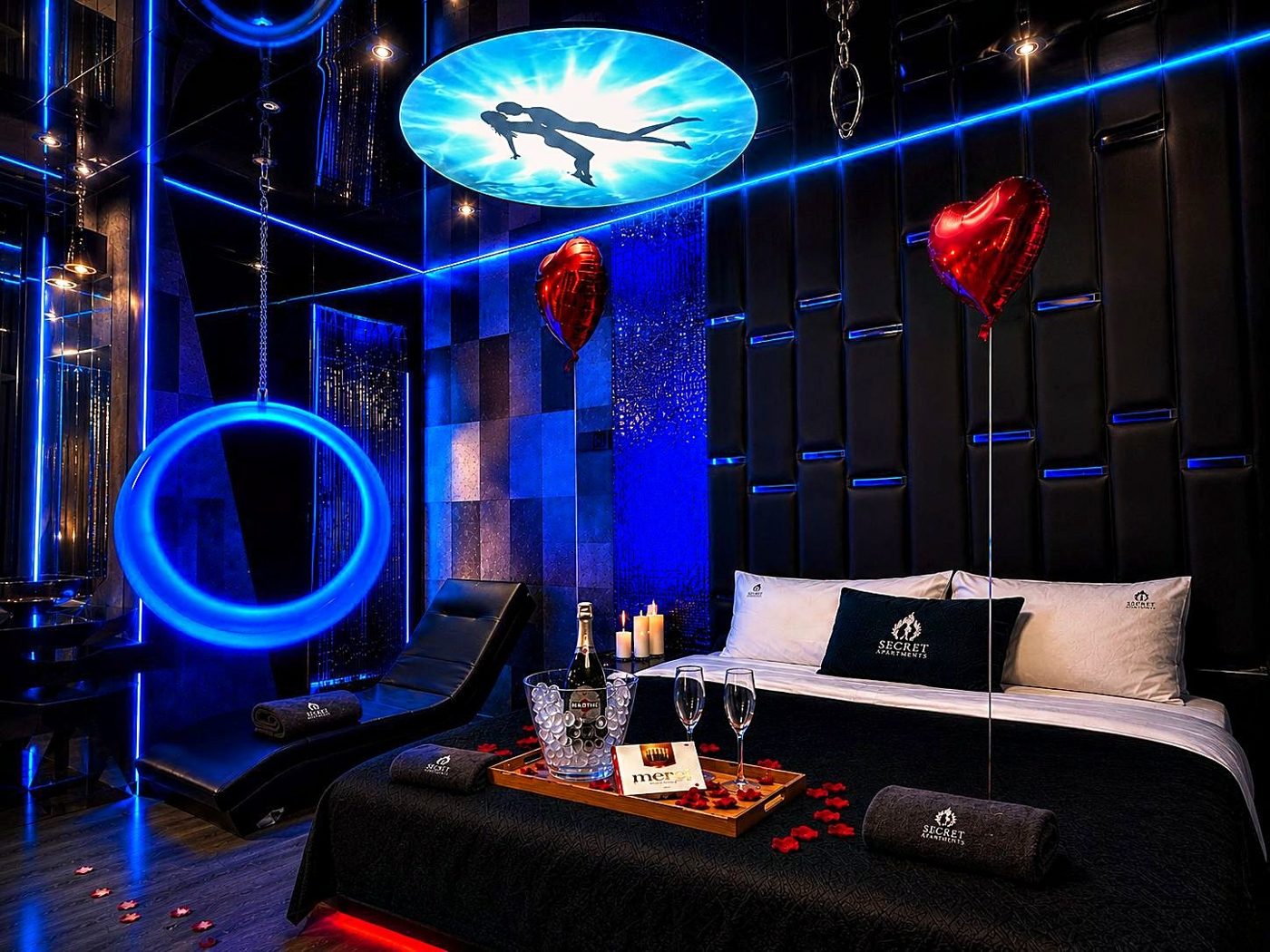 Apartament Secret - sypialnia w błękicie